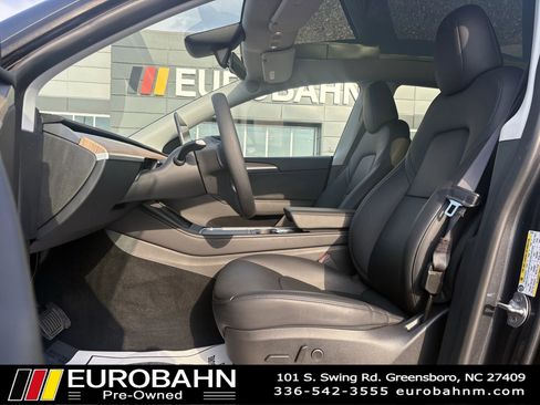 Used 2024 Tesla Model Y Long Range AWD/4WD image 6