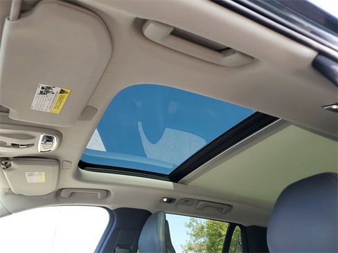 Used 2021 Volvo XC90 T6 Momentum w/ Advanced Package image 25