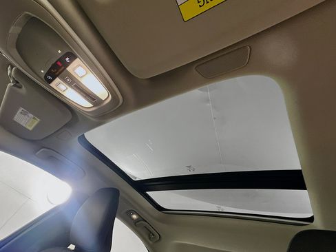 Used 2024 Volvo S60 B5 Plus image 26