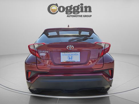 Used 2019 Toyota C-HR LE image 4