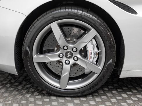 Certified 2016 Ferrari California T image 45