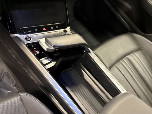 Used 2021 Audi e-tron Premium Plus w/ Premium Plus Package image 9