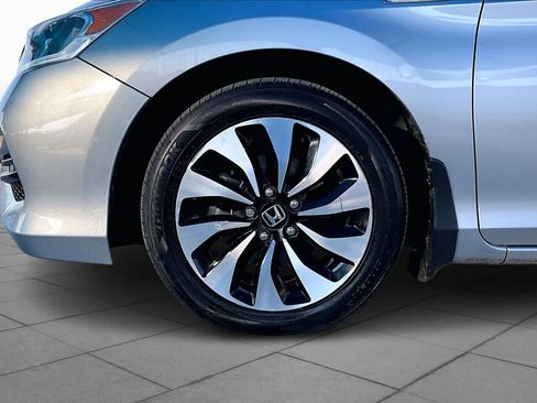Used 2017 Honda Accord Hybrid Sedan image 11
