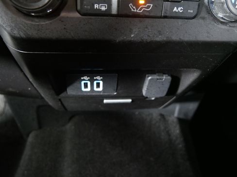 Used 2018 Ford F150 XLT w/ Equipment Group 302A Luxury image 29