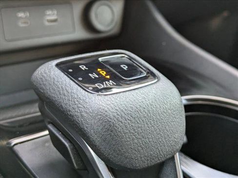 Used 2023 Nissan Rogue SV w/ SV Premium Package image 14