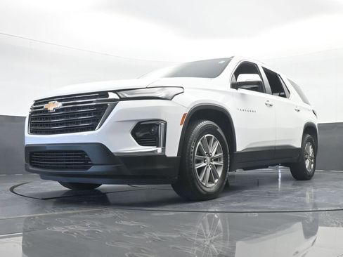 Used 2023 Chevrolet Traverse LT image 59