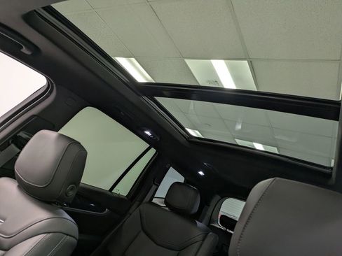 Used 2024 Cadillac XT6 Premium Luxury w/ LPO, Floor Liner Package AWD/4WD image 21