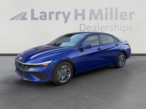 Certified 2024 Hyundai Elantra SEL FWD image 1