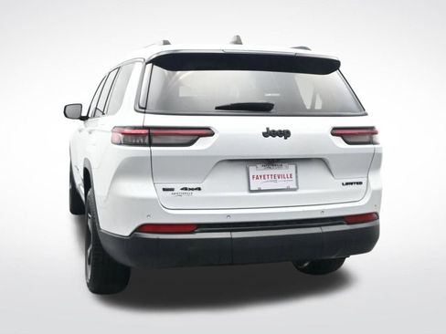 Used 2023 Jeep Grand Cherokee L Limited w/ Black Appearance Package image 9