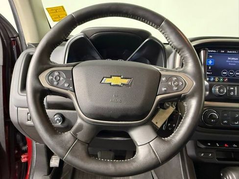 Used 2019 Chevrolet Colorado Z71 AWD/4WD image 17