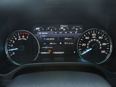 Used 2016 Ford F150 Platinum w/ Equipment Group 701A Luxury AWD/4WD image 9