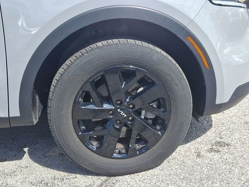 Used 2023 Kia Sorento S AWD/4WD image 8