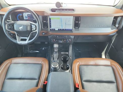 Used 2024 Ford Bronco Outer Banks AWD/4WD image 16
