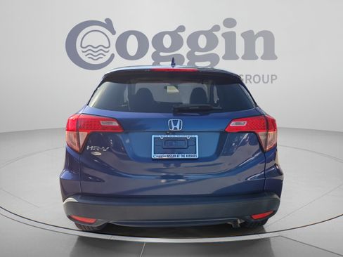 Used 2016 Honda HR-V EX image 4