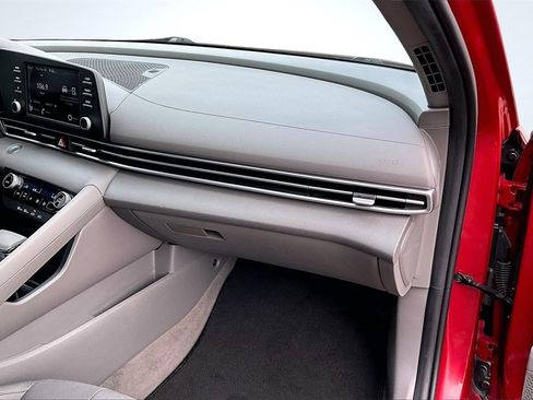 Used 2021 Hyundai Elantra SEL w/ Cargo Package image 17