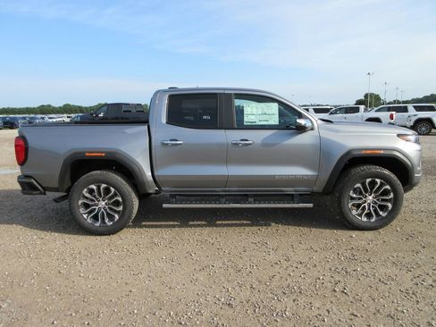 New 2026 GMC Canyon Denali AWD/4WD image 3
