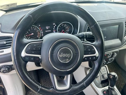Used 2019 Jeep Compass Latitude w/ Popular Equipment Group AWD/4WD image 12