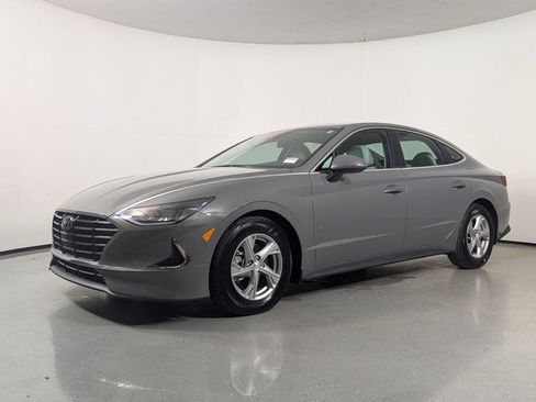 Used 2023 Hyundai Sonata SE FWD image 3