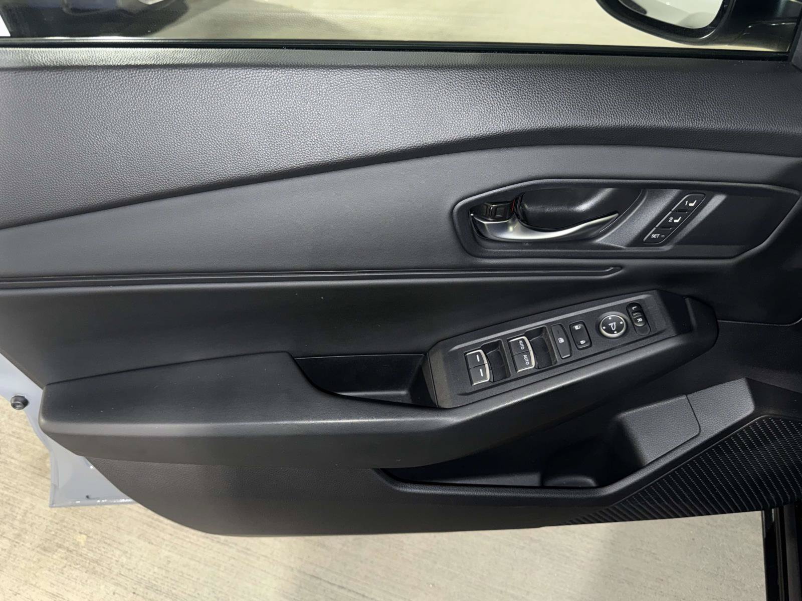 Used 2023 Honda Accord EX-L image 19