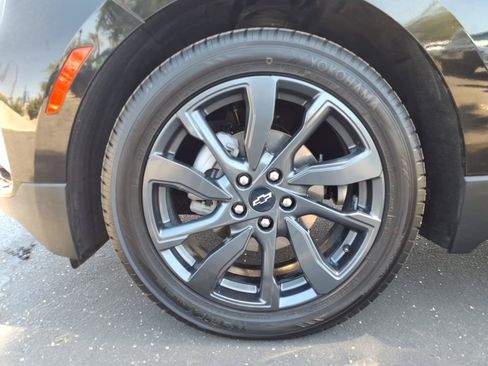 Used 2022 Chevrolet Equinox RS w/ RS Leather Package FWD image 9