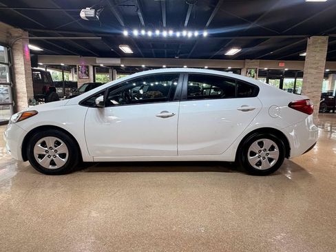 Used 2016 Kia Forte LX FWD image 4