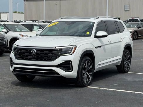 Used 2024 Volkswagen Atlas SEL Premium R-Line AWD/4WD image 9