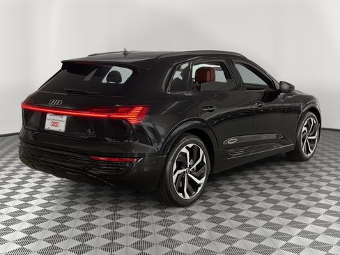 Certified 2024 Audi Q8 e-tron Premium Plus w/ Premium Plus Package AWD/4WD image 9