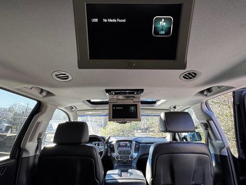 Used 2016 Chevrolet Suburban LTZ image 17