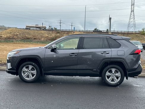 Used 2025 Toyota RAV4 XLE w/ Convenience Package AWD/4WD image 6