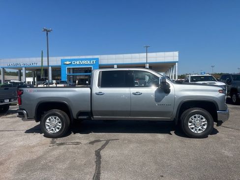 New 2026 Chevrolet Silverado 2500 LTZ image 2