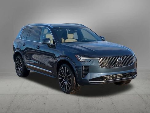 New 2026 Volvo XC90 B6 Plus w/ Protection Package Premier image 8
