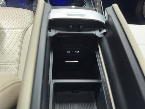 Used 2024 Mercedes-Benz GLC 300 image 41