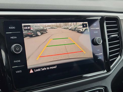 Used 2022 Volkswagen Atlas SE w/ Panoramic Sunroof Package image 16