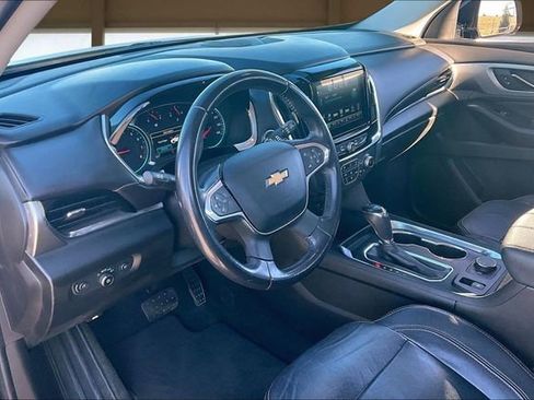 Used 2019 Chevrolet Traverse LT image 14