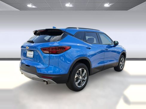 Used 2024 Chevrolet Blazer LT w/ Convenience Package FWD image 9