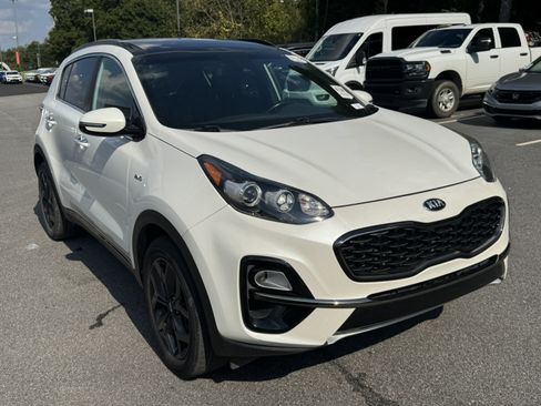 Used 2020 Kia Sportage S w/ S Sunroof Package AWD/4WD image 3