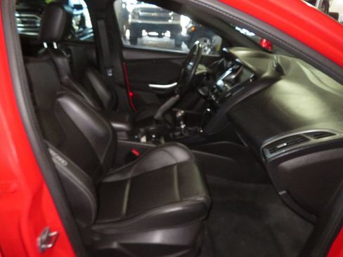 Used 2013 Ford Focus ST FWD image 32
