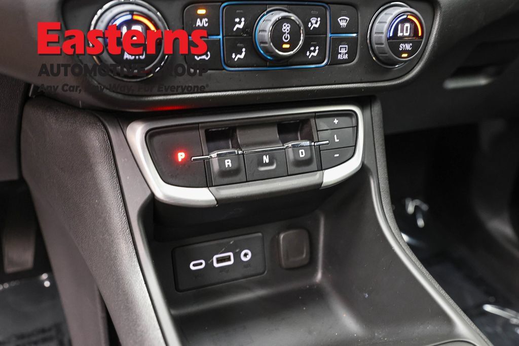 Used 2023 GMC Terrain SLE w/ Driver Convenience Package AWD/4WD image 13