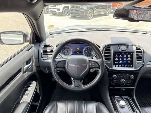 Used 2021 Chrysler 300 S w/ S Model Appearance Package RWD image 13