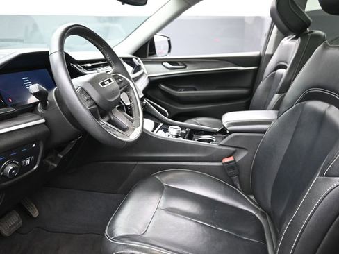 Used 2022 Jeep Grand Cherokee Limited 4xe AWD/4WD image 16