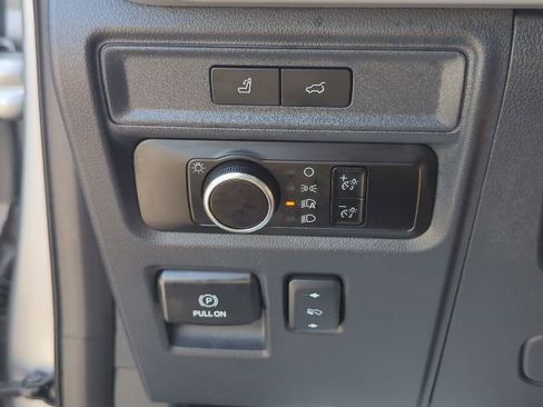 Used 2023 Ford Expedition Max XLT AWD/4WD image 25