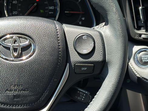 Used 2015 Toyota RAV4 Limited AWD/4WD image 21