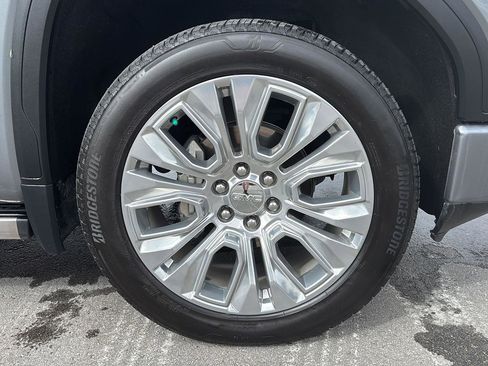 Used 2022 GMC Sierra 1500 Denali w/ Denali Premium Package image 13