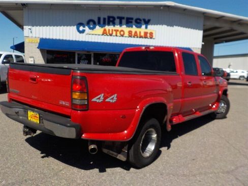 Used 2005 GMC Sierra 3500 SLE w/ Heavy-Duty Power Package image 9