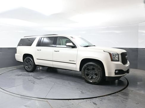 Used 2015 GMC Yukon XL Denali w/ Premium Package AWD/4WD image 3
