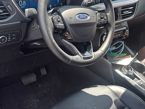 Used 2025 Ford Escape Platinum AWD/4WD image 8