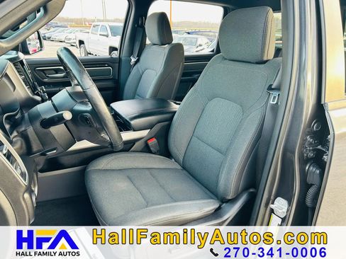 Used 2019 RAM 1500 Big Horn AWD/4WD image 11