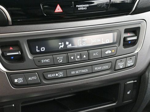 Used 2021 Honda Pilot Special Edition image 25