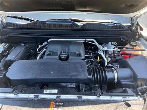 Used 2023 Chevrolet Colorado LT w/ LT Convenience Package RWD image 11