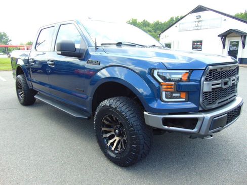 Used 2017 Ford F150 XLT w/ Equipment Group 302A Luxury AWD/4WD image 40